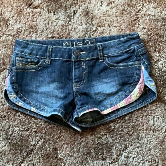 Take 50% OFF- Rue21 Jeans Shorts, Size-5/6 - Picture 1 of 5